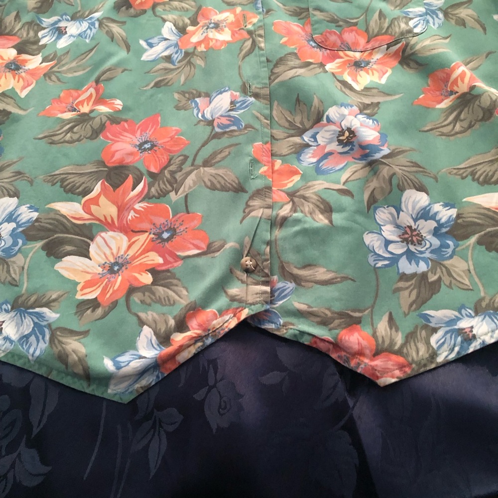 LOT of 2: Vintage 70s Hawaiian muumuu and GAP Hawaiian floral print women's top - Picture 12 of 14